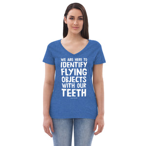 women's recycled v-neck: identifying flying objects